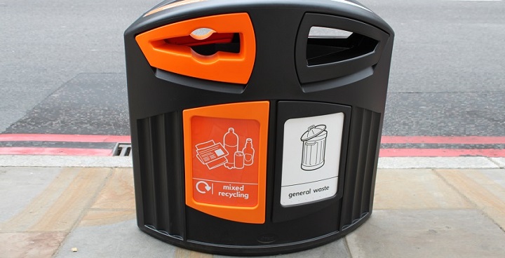 New street bins with recycling collection