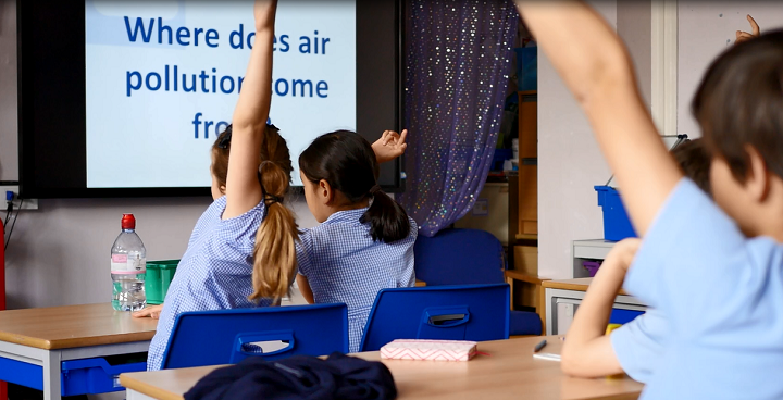 Lambeth teenagers explore innovative clean air tech at Elmgreen School