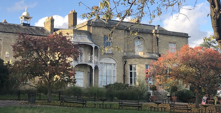 Brockwell Hall w Autumn Trees