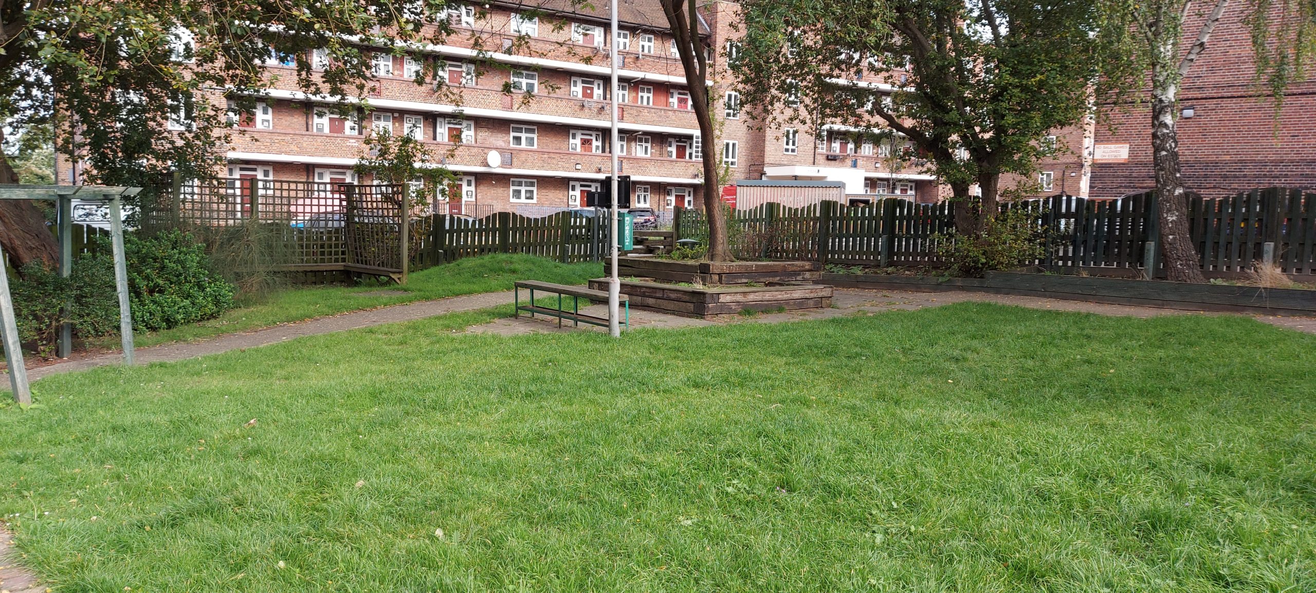 Lambeth: Letting our estate grasses grow for the environment