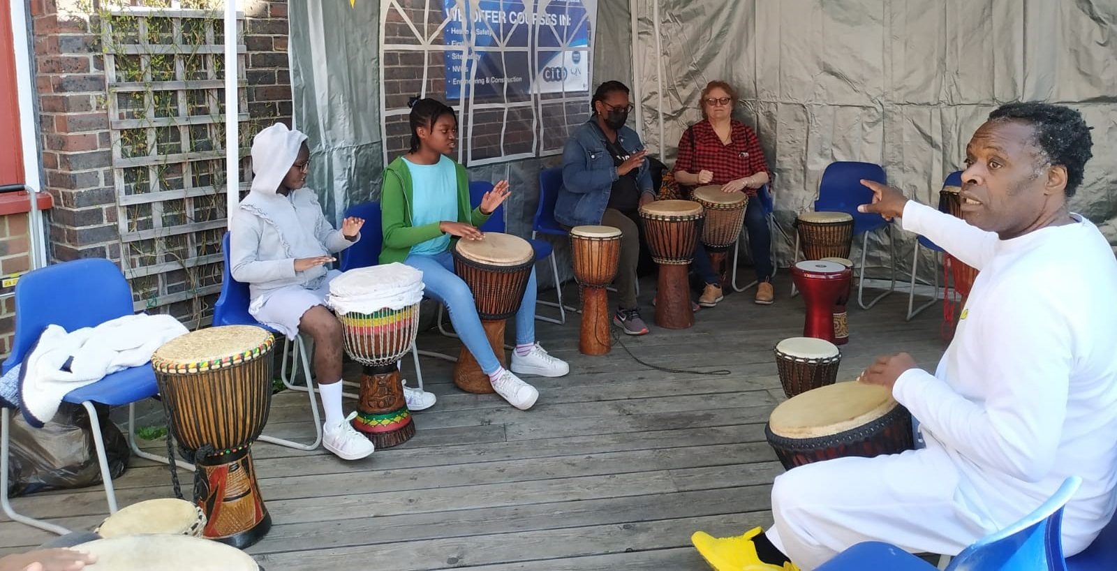 Happy Drums intergenerational music project for wellbeing