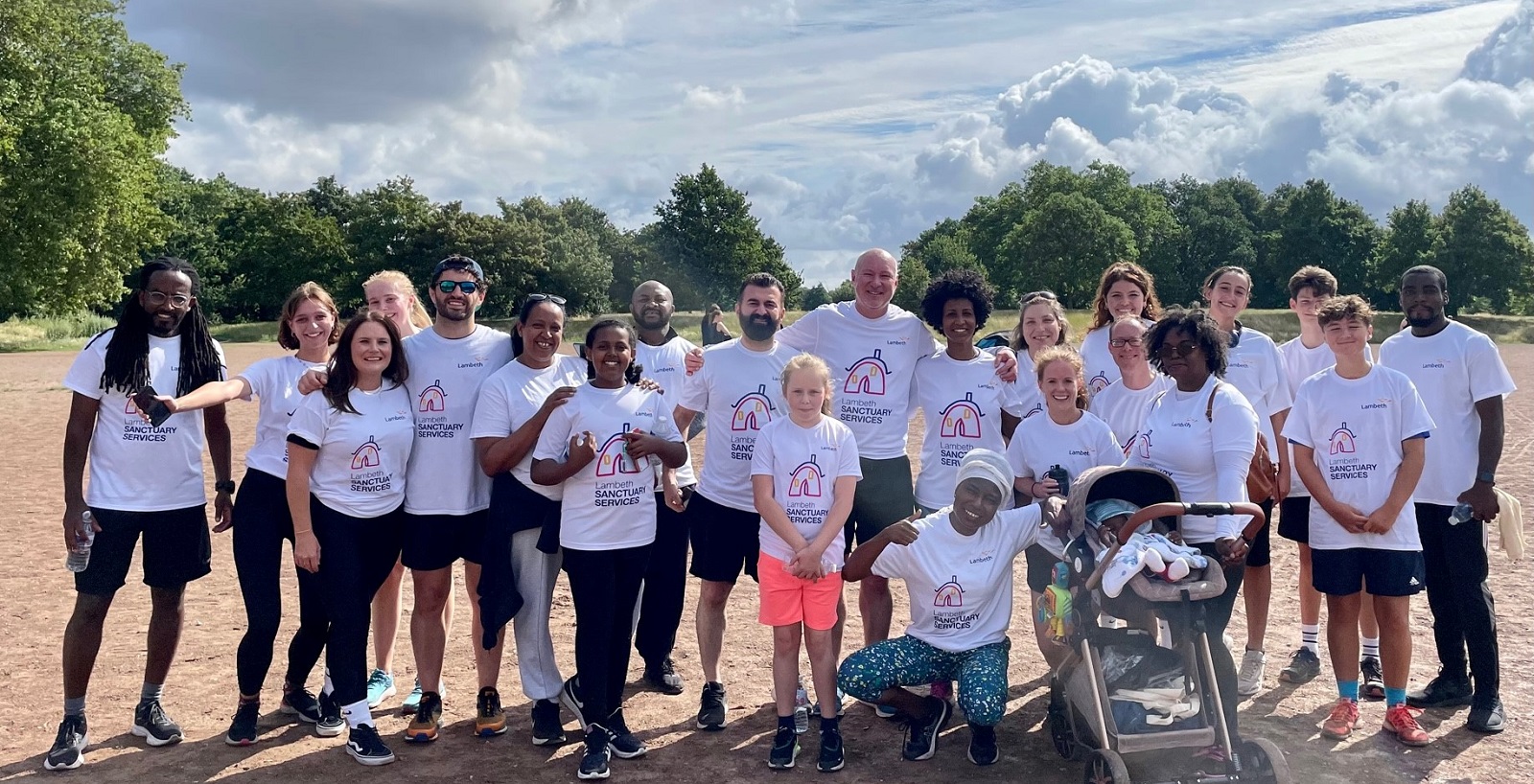 Runners including staff from Lambeth Sznctuary Services and Councillors line up for 5K fundraising fun run