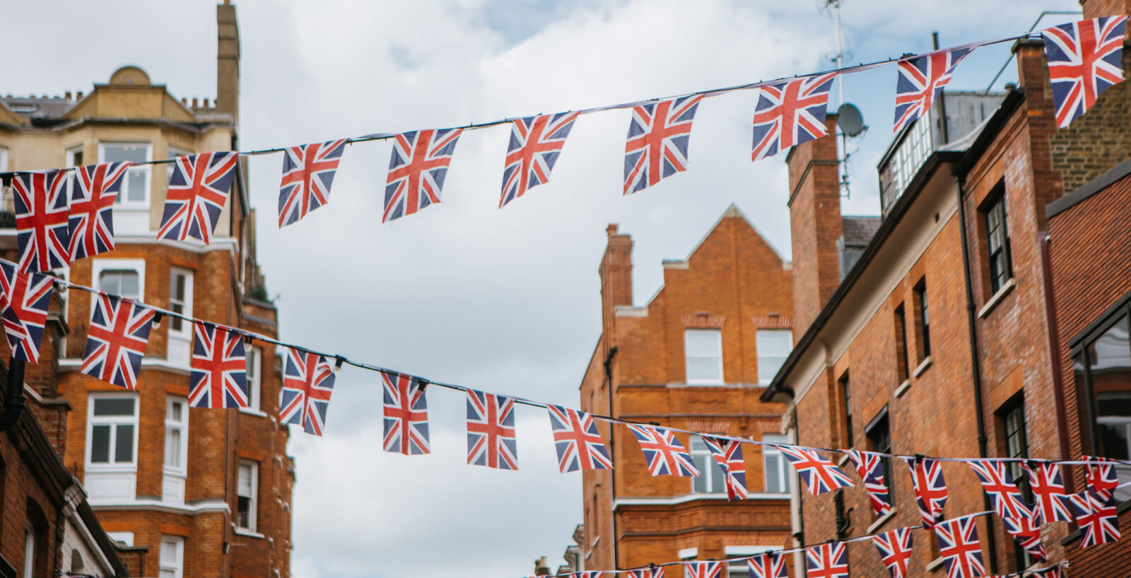 Lambeth Council is encouraging residents to hold street parties to celebrate the 80th anniversary of Victory in Europe (VE) Day and Victory over Japan Day this year